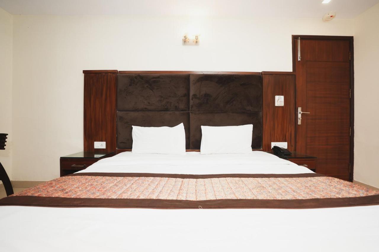 Hotel High 5 Land Delhi Zewnętrze zdjęcie