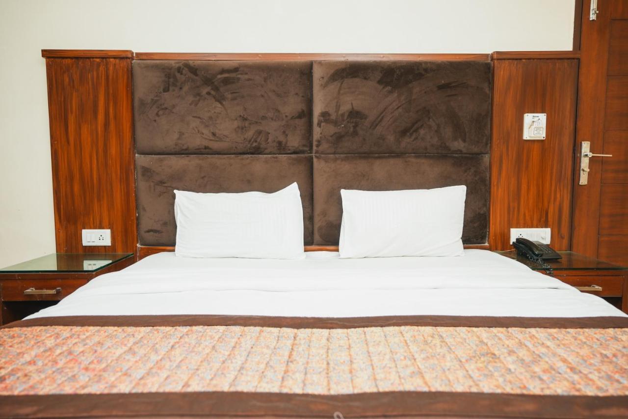 Hotel High 5 Land Delhi Zewnętrze zdjęcie